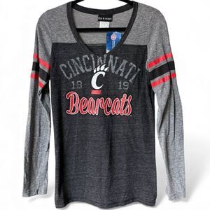 University of Cincinnati Long Sleeve V-neck‎ T-shirt Women’s Size Medium NWT